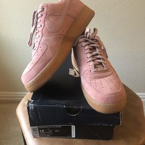 pink af1 men